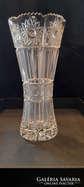 Beautiful old lead crystal vase 20cm