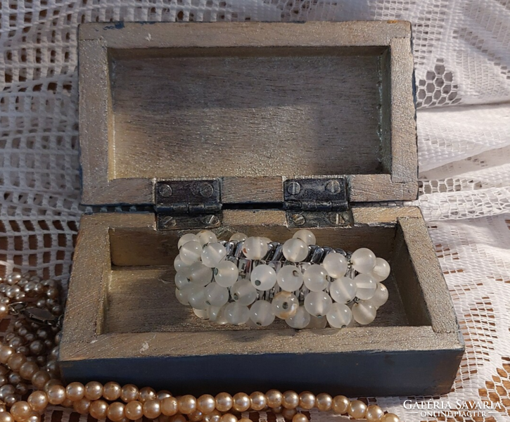 Egyedi kézműves  kézi festésű fa ékszeres doboz, ládika, szelence (13 x 7 x 4,5 cm)