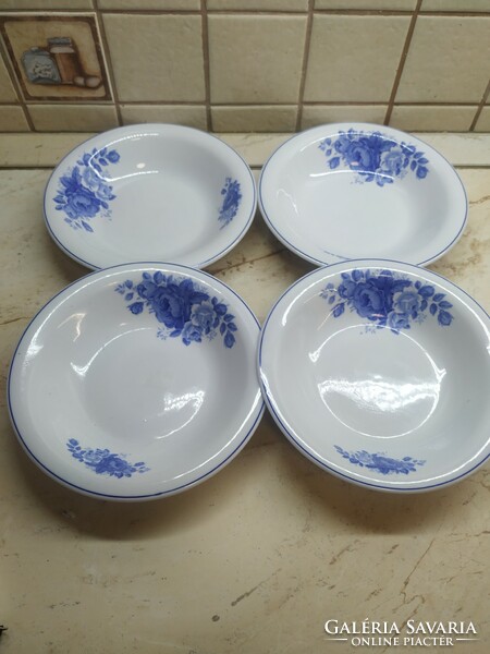 4 ceramic plates with blue flowers and blue roses for sale!