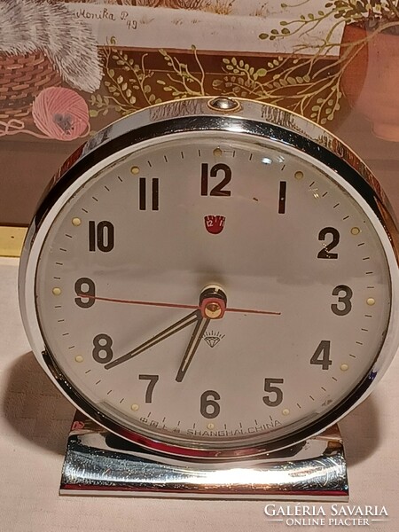 Diamond table clock