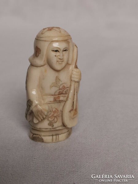 Netsuke Japanese bone carving