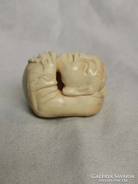 Netsuke Japanese bone carving