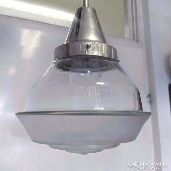 Bauhaus  - Art deco mennyezeti lámpa felújítva - különleges formájú savmart és víztiszta üveg búra