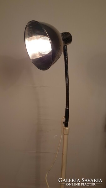 Medical hospital lamp