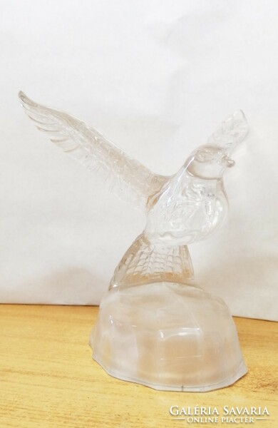 Crystal dove sculpture on a matte plinth from the French cristal d'arques manufactory