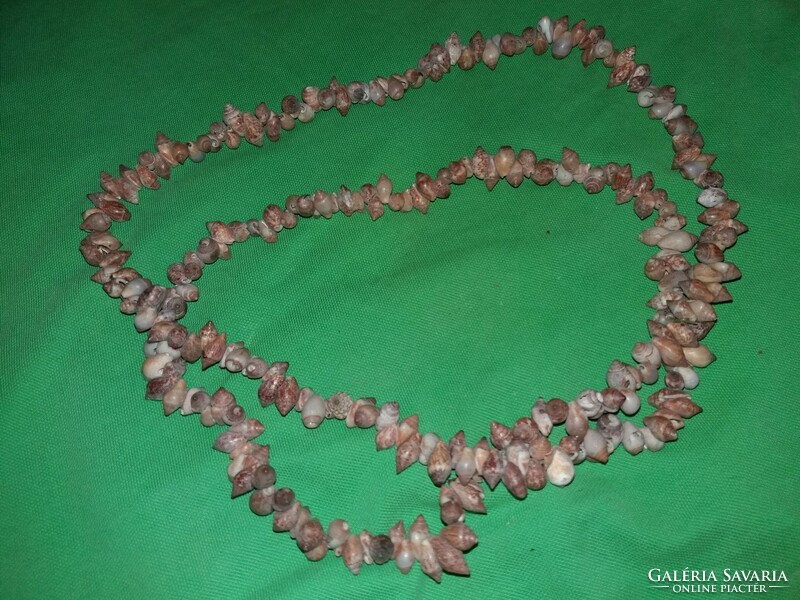 Régi Egyiptom / Afrika apró csigákból fűzött nyaklánc nagyon szép 58 cm a képek szerint 1.