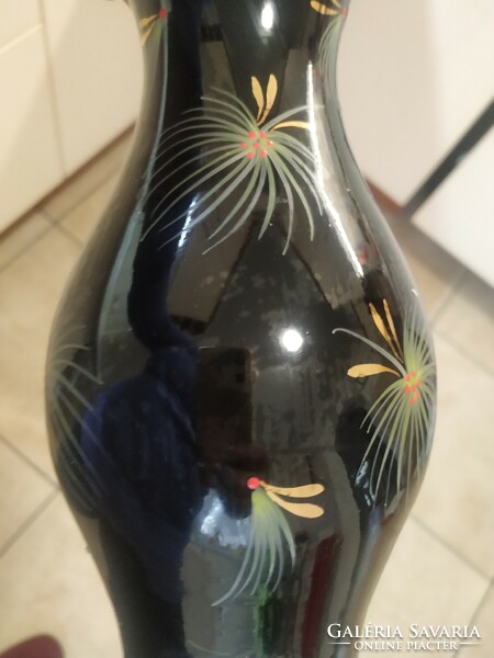 Német, fekete üveg váza, veb jelzéssel eladó! Gyönyörű kézzel festett fekete üveg váza  eladó!
