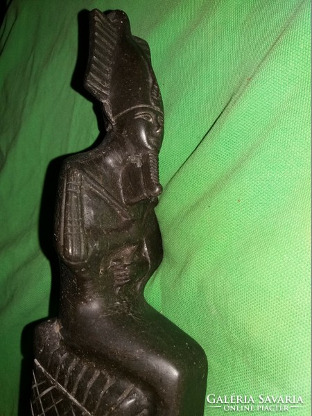 Antik Egyiptom kézzel faragott zsírkő ülő fárao Ramszesz szobor 20 cm a képek szerint