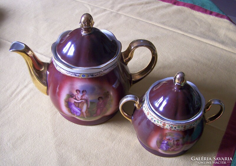 A hinged, old porcelain tea set