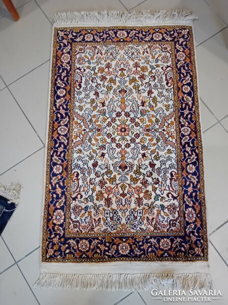 Kashmir silk carpet 3