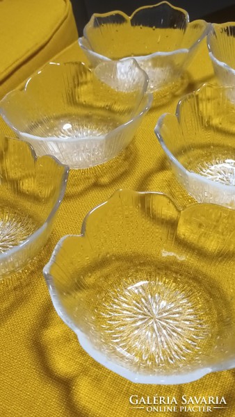 Tulip shaping glass compote set