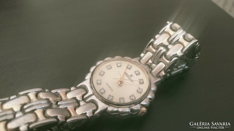 Excellent women's watch - faulty