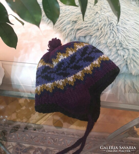 Hand-knitted 100% wool hat with Norwegian pattern, 50 cm circumference