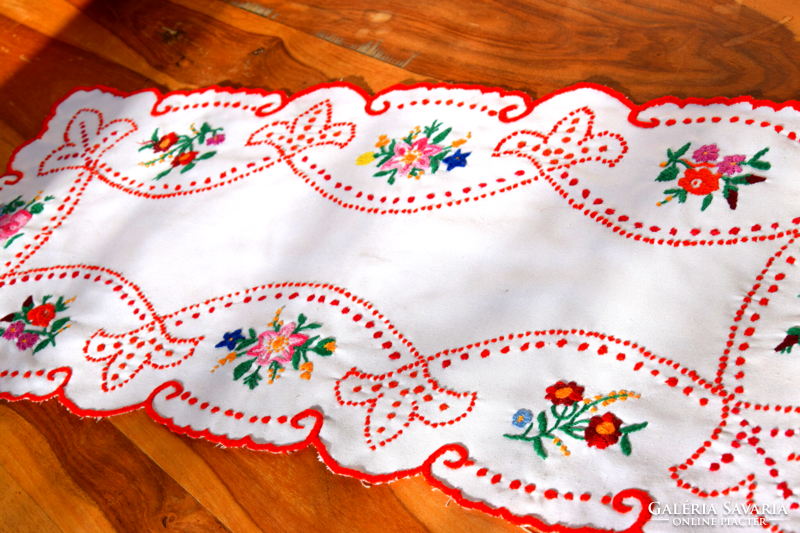 Old folk Kalocsa traditional tablecloth table centerpiece embroidered by running hand 84 x 34
