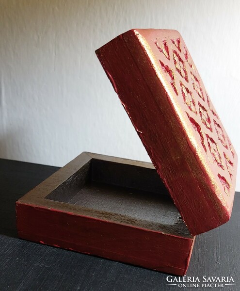 Egyedi kézműves  kézi festésű fa ékszeres, tároló doboz, ládika, szelence (10x 10 x 4,5 cm)
