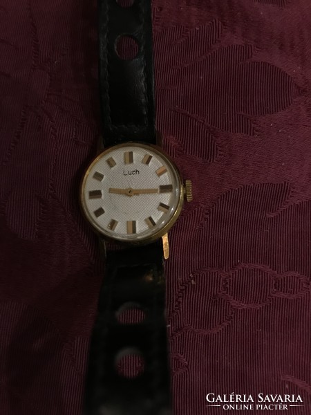 Luch women's gold-plated leather watch with black strap and dial without numbers