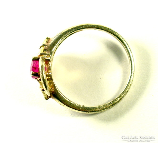 Decorative ruby stone silver ring!