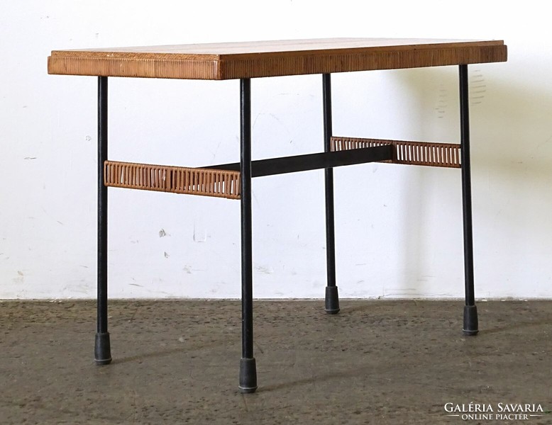1P509 retro coffee table with metal legs 41 x 56 x 81 cm