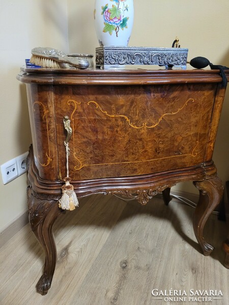 Antique 2 inlaid nightstands