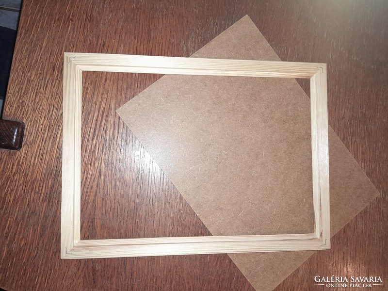 Picture frame (wood 24*33 cm)