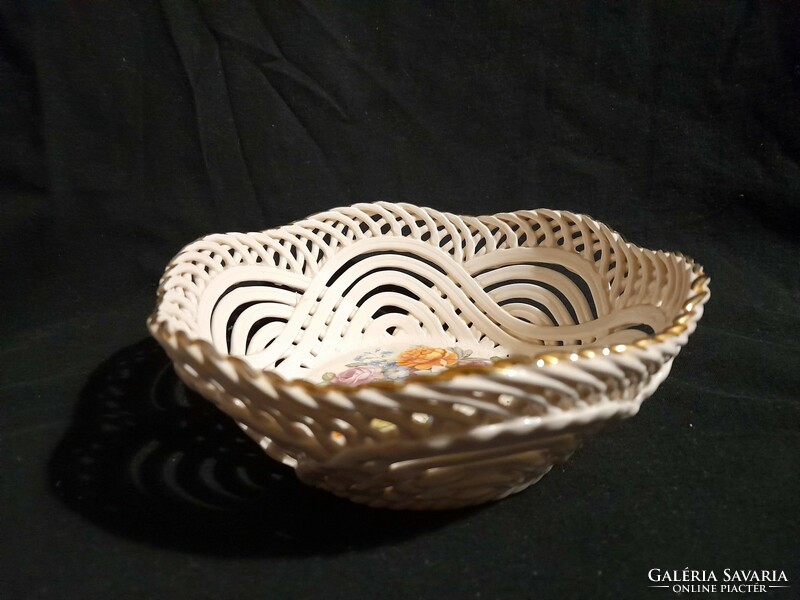 Flower pattern openwork ceramic/porcelain basket