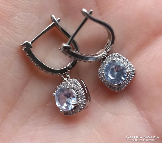 Silver-plated zirconia earrings