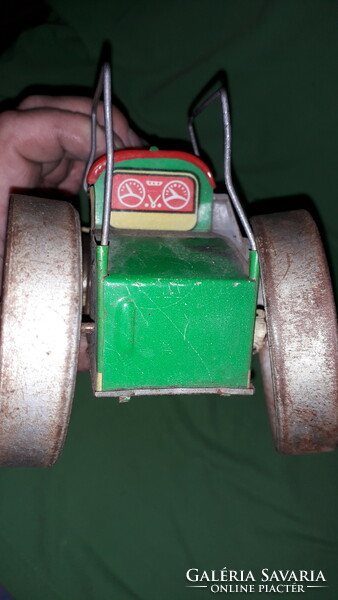Antique sheet metal factory metal clockwork road roller not tested 4 x 10 x 8 cm as shown in pictures