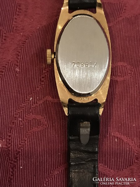 Csajka (Chaika)  USSR 10/mikron arany bevonatos  női óra fekete szíjjal