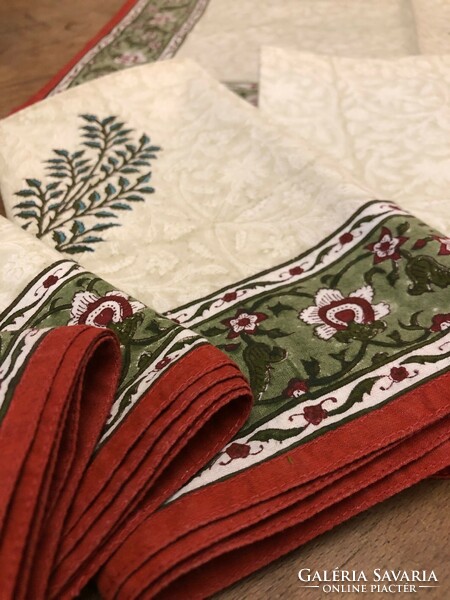 Új, kézi készítésű textil szalvéta