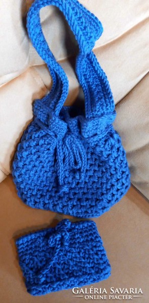 Crocheted bag with drawstring