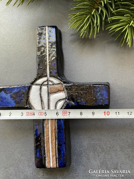 Modern ceramic cross with the possibility of hanging on the wall