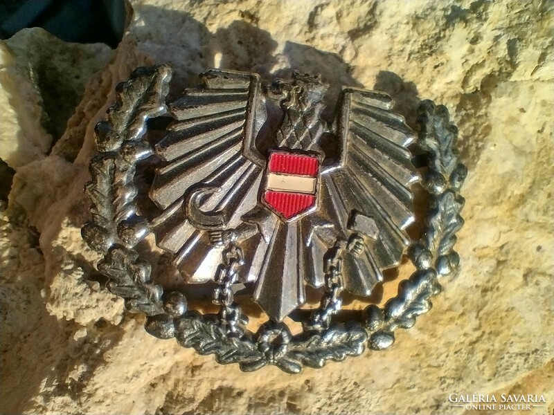 Bundeswehr cap badge