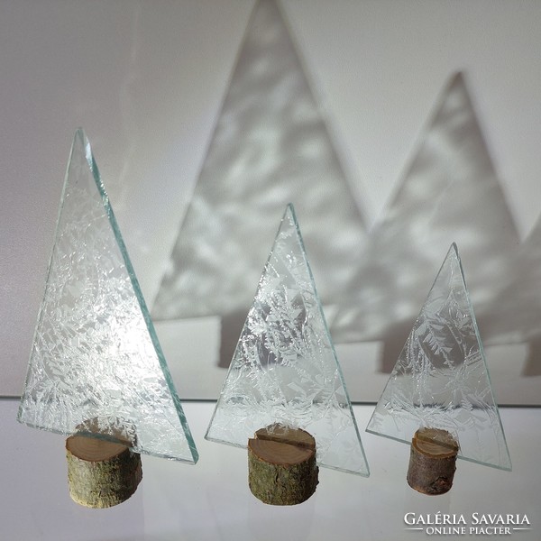 Jégvirágos üveg karácsonyfa 3 darabos készlet fa talpban
