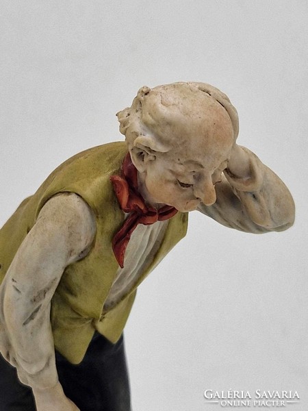 Olasz Capodimonte porcelán férfi Kertész Bennachio 16cm