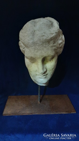 Női fej szobor, kerámia