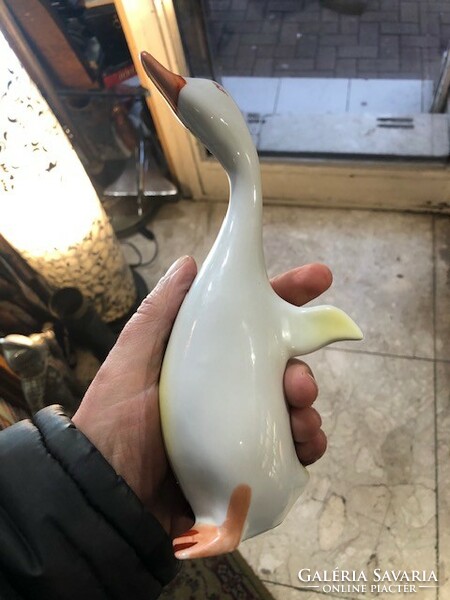 Hollóháza porcelain goose statue, size 16 cm, perfect.