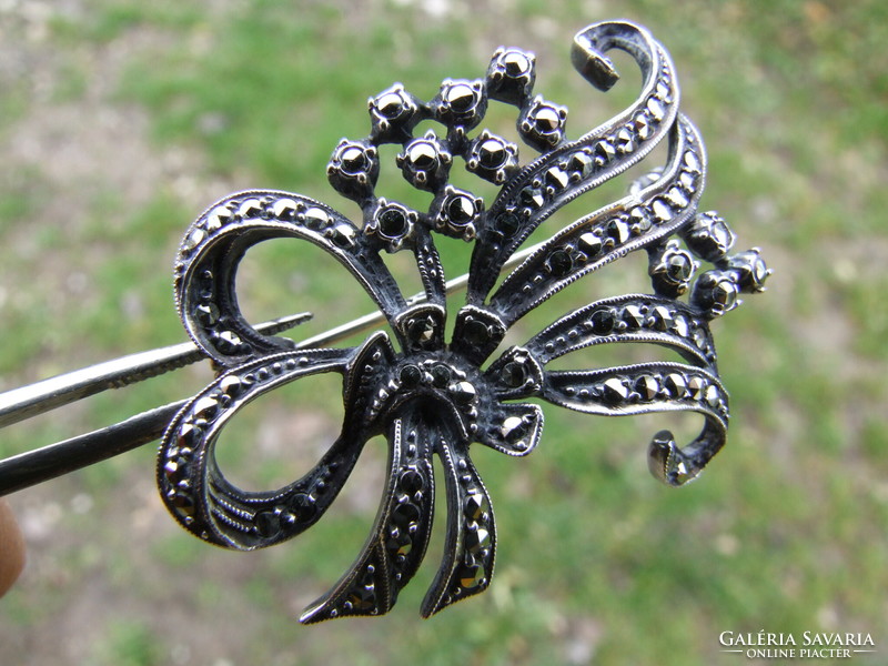 Silver brooch with marcasite (221127)