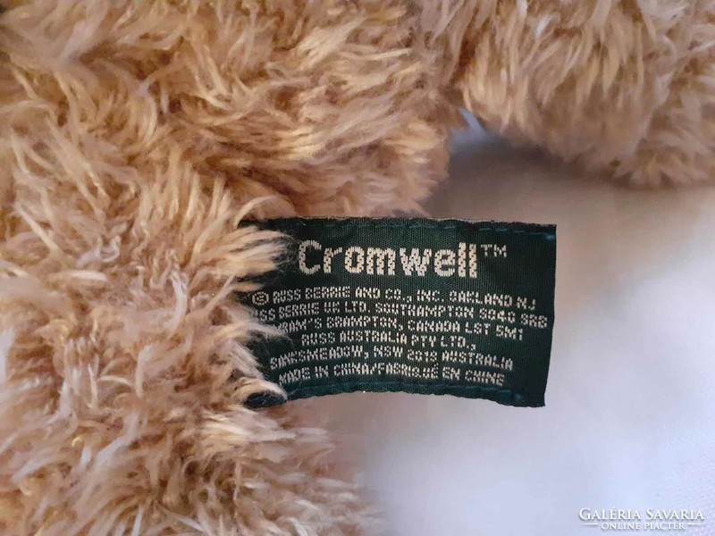 Ülő mackó  pulóverben (Russ Teddy Bear Cromwell)