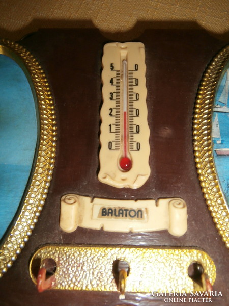 Balaton retro key ring with thermometer