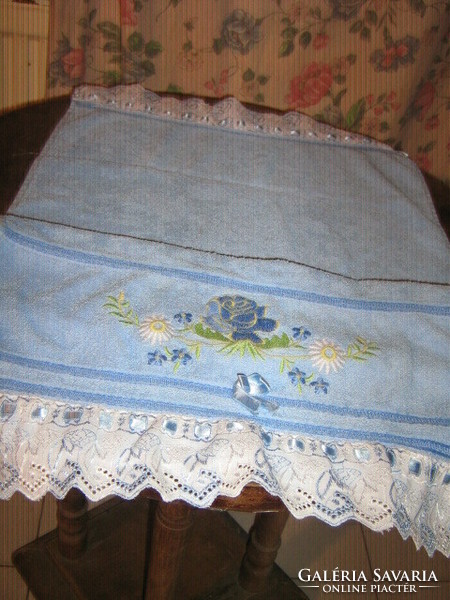 Wonderful vintage blue rose embroidered madeira lacy ribbon towel
