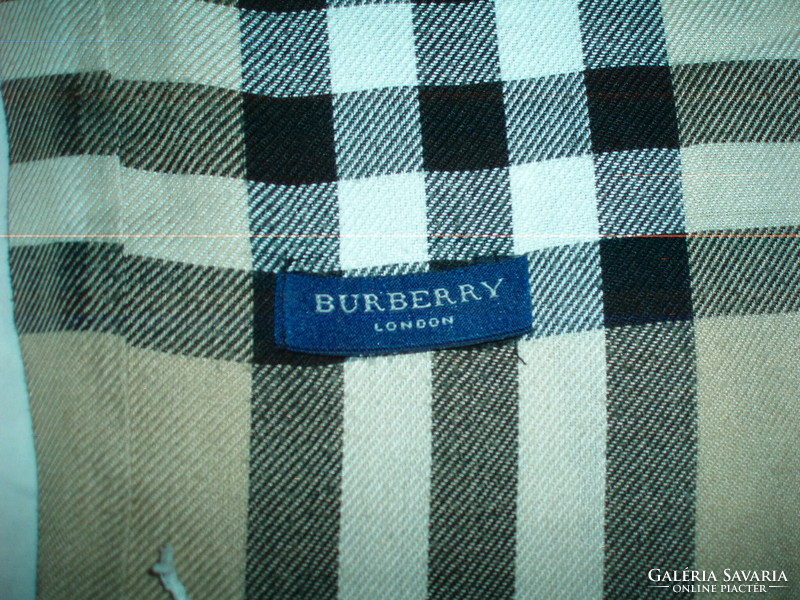 Vintage burberry winter scarf