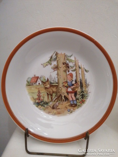 Kahla red wine and the wolf story plates