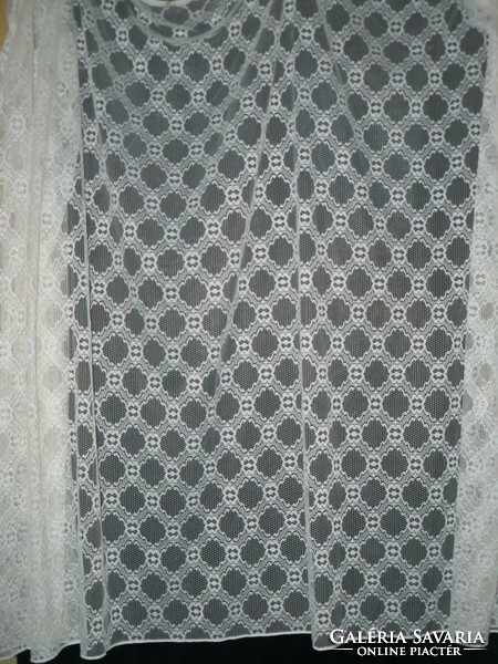 A huge curtain with a simple pattern