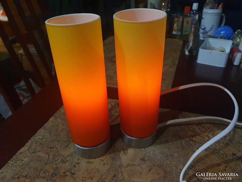 2 table mood lamps together with a flame-black glimm bulb for the bedroom :)
