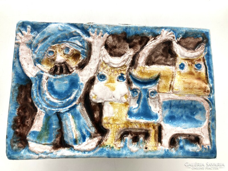 Sövegjártó Mária (1942-): Török és a tehenek, zsűrizett retro iparművészeti kerámia falikép