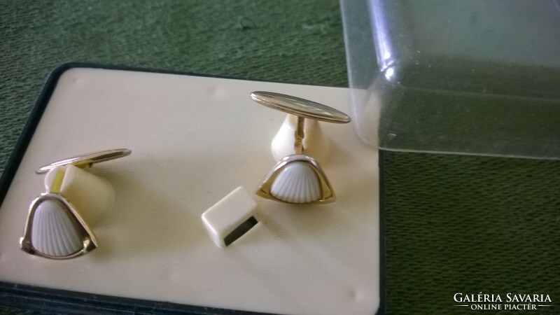 Antique porcelain-copper cufflink in perfect condition in its box
