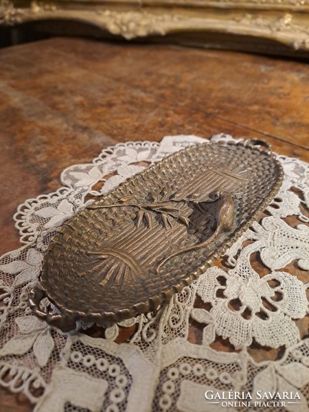 Victorian bronze bowl with a mouse around 1900