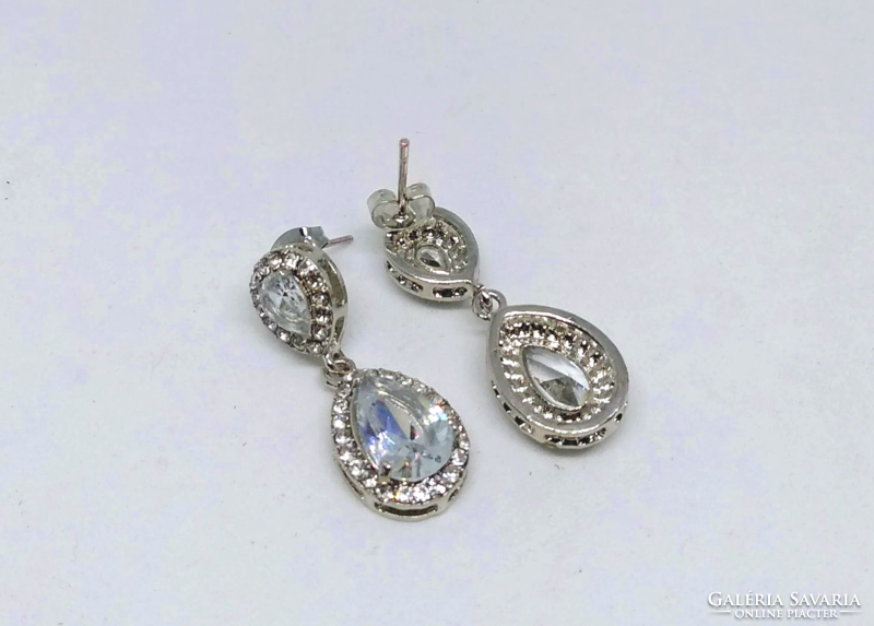 Occasional silver-plated earrings with large faceted clear cz crystals 183