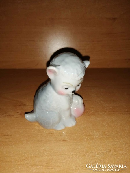 Porcelain cat figurine with ball - 8 cm (po-1)