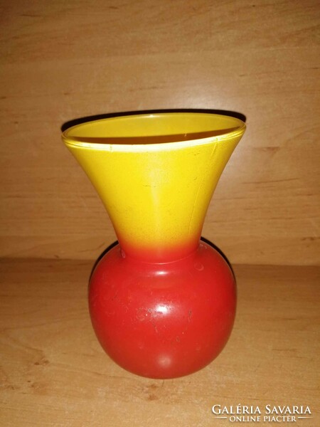 Yellow-red glass vase - 15 cm high (36/d)